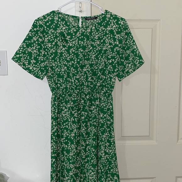 NWOT Shein Green Floral Dress - Picture 5 of 10